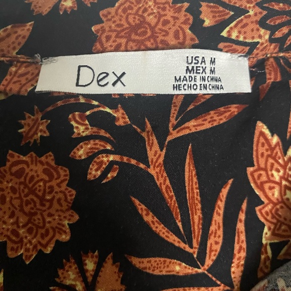 Dex Flowy Long Sleeved Blouse size medium - Picture 4 of 4